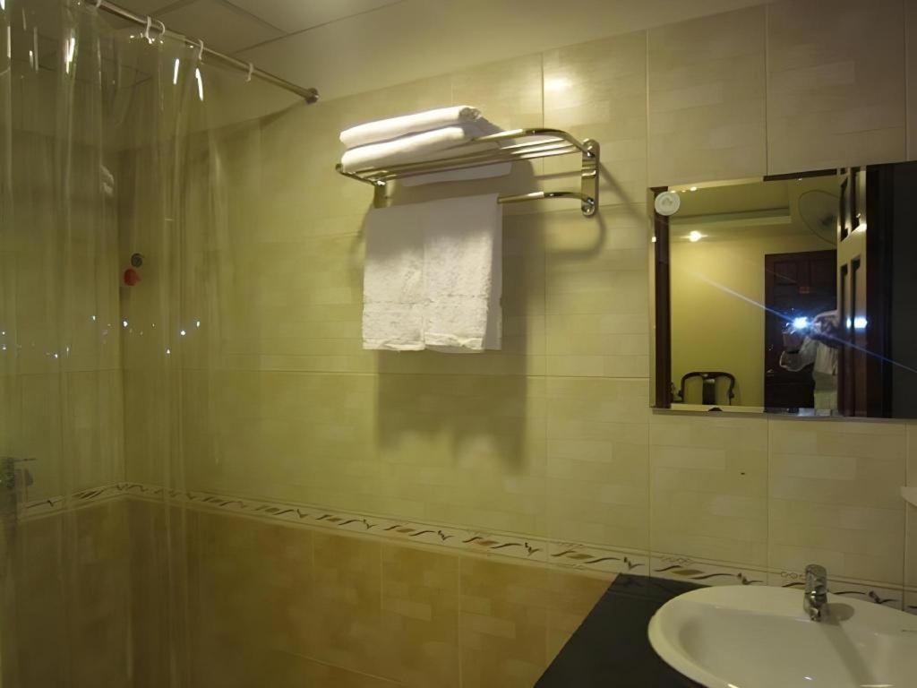 Nui Thanh Hotel Hô Chi Minh-Ville Extérieur photo